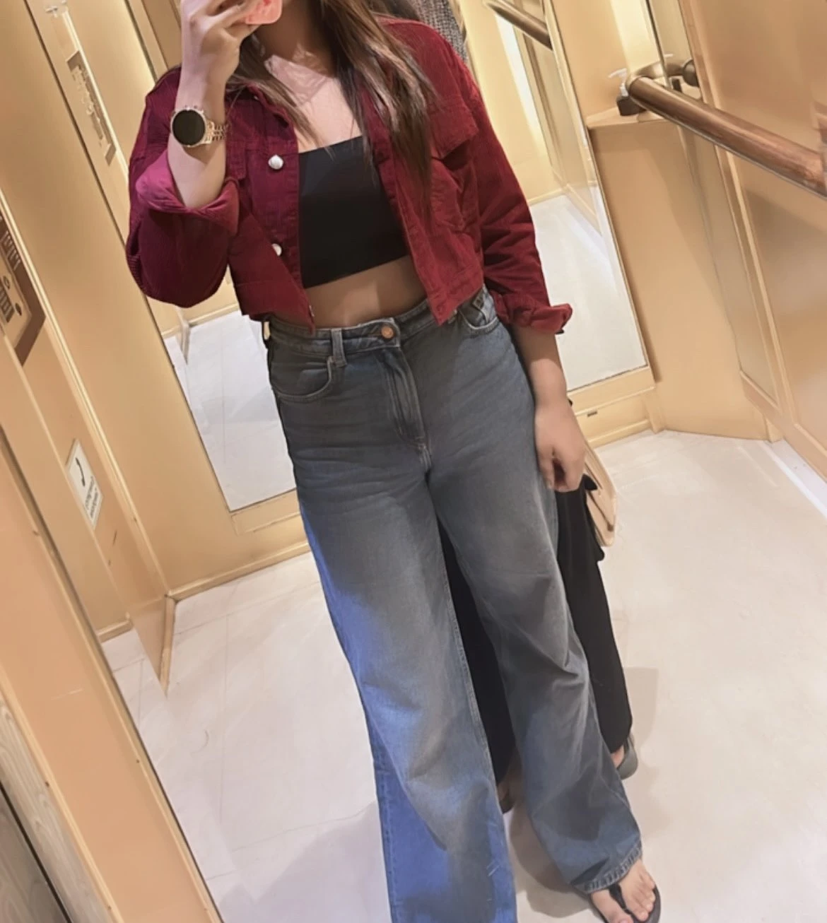 Zara – Indian escort in Mumbai — 1 / 2