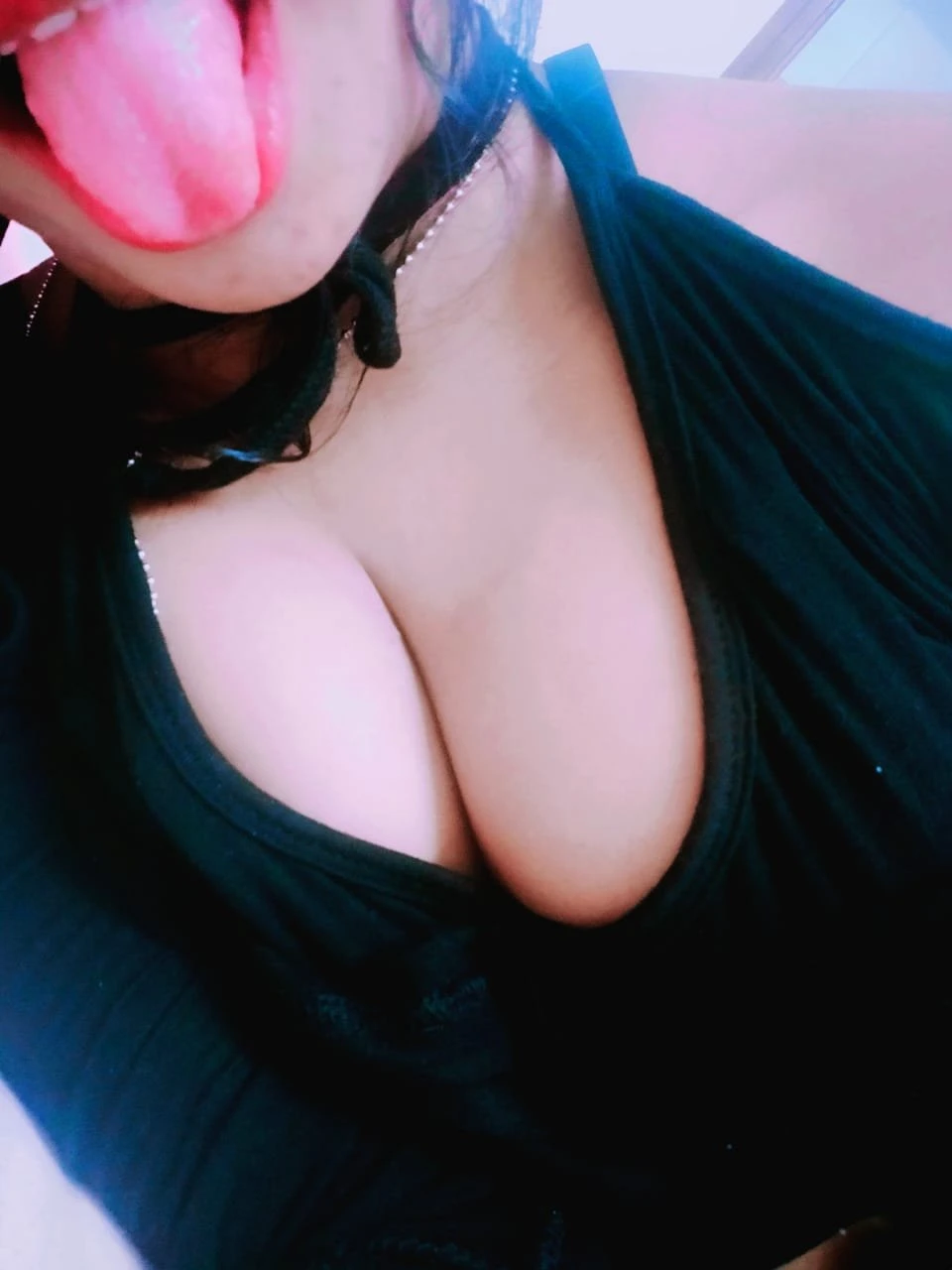 Unlimited Fun in Live Cam – Sri Lankan escort in Colombo — 2 / 7