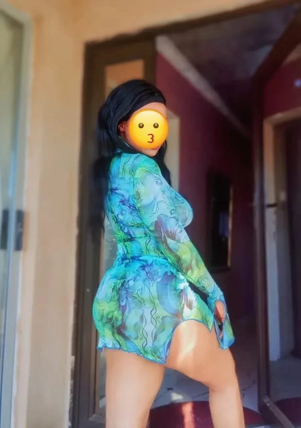 Natasha from Suncity – South African escort in Hyderabad — 2 / 4