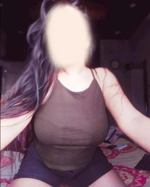 Couple Girl – escort in New Delhi — 4 / 5