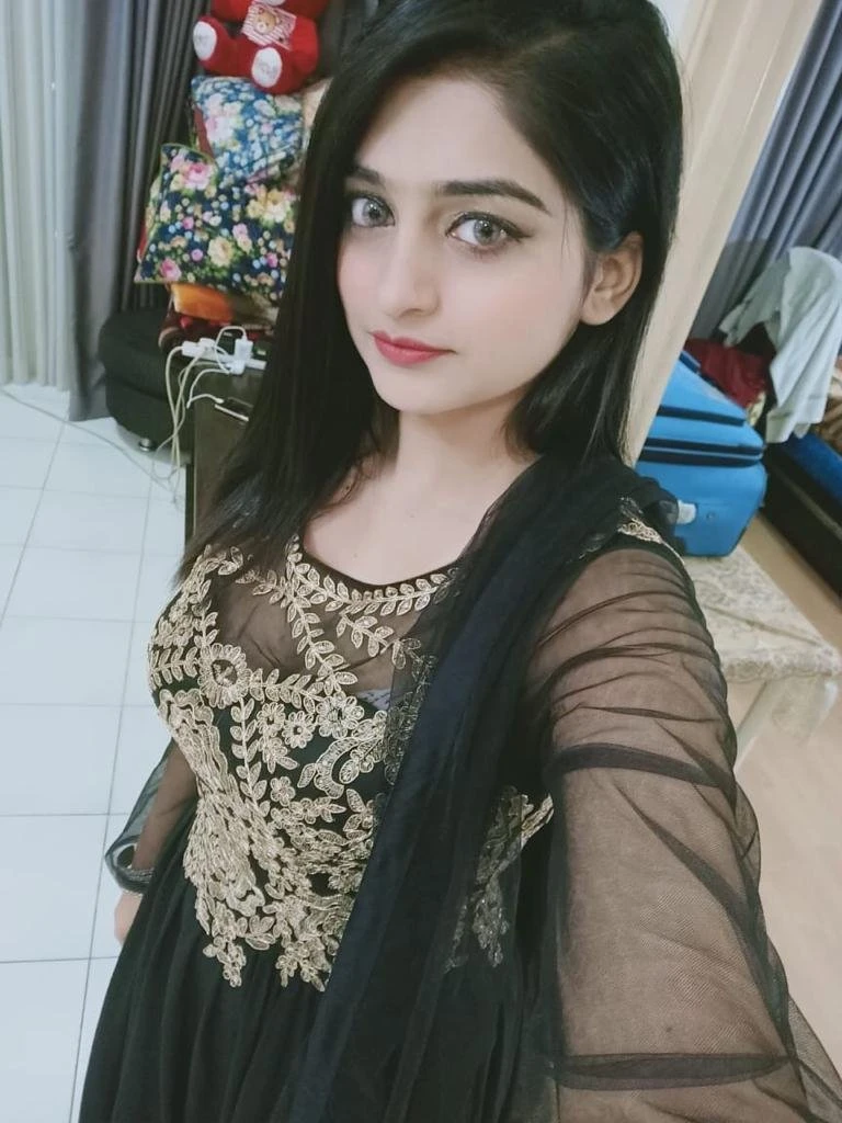 Ashi O3O7III33-32 – Indian escort in Islamabad — 4 / 7
