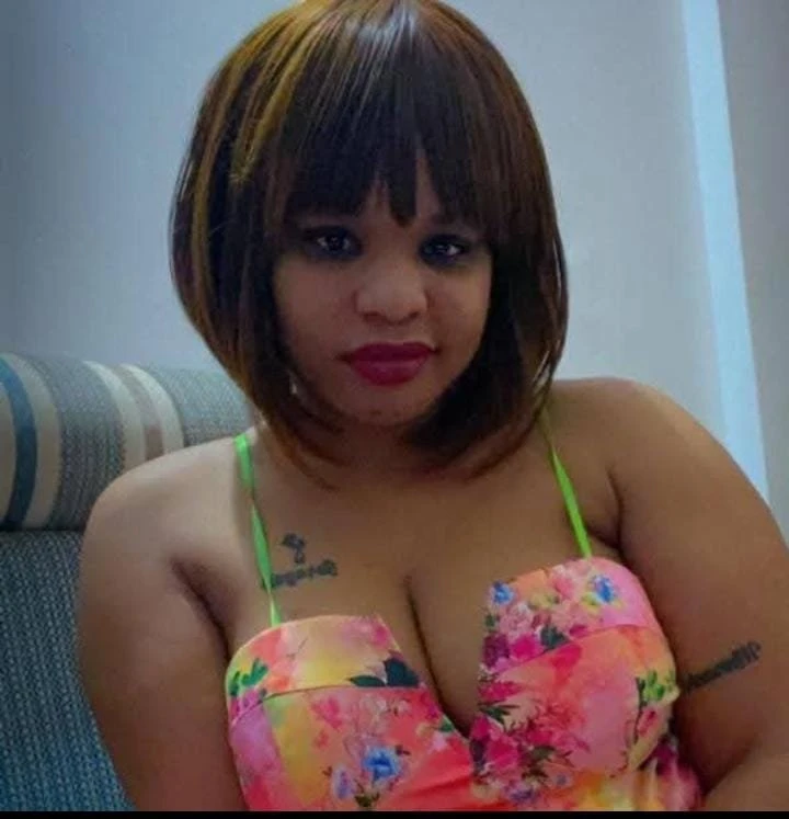 Kelly – South African escort in Pune — 3 / 9