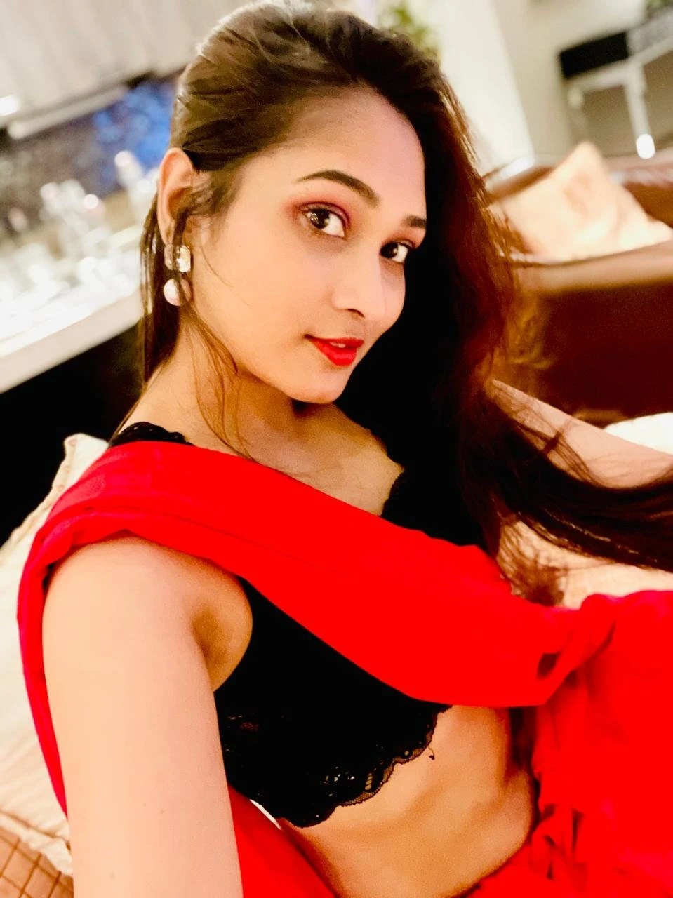 Anisha Khan – Indian escort in Hyderabad — 2 / 17