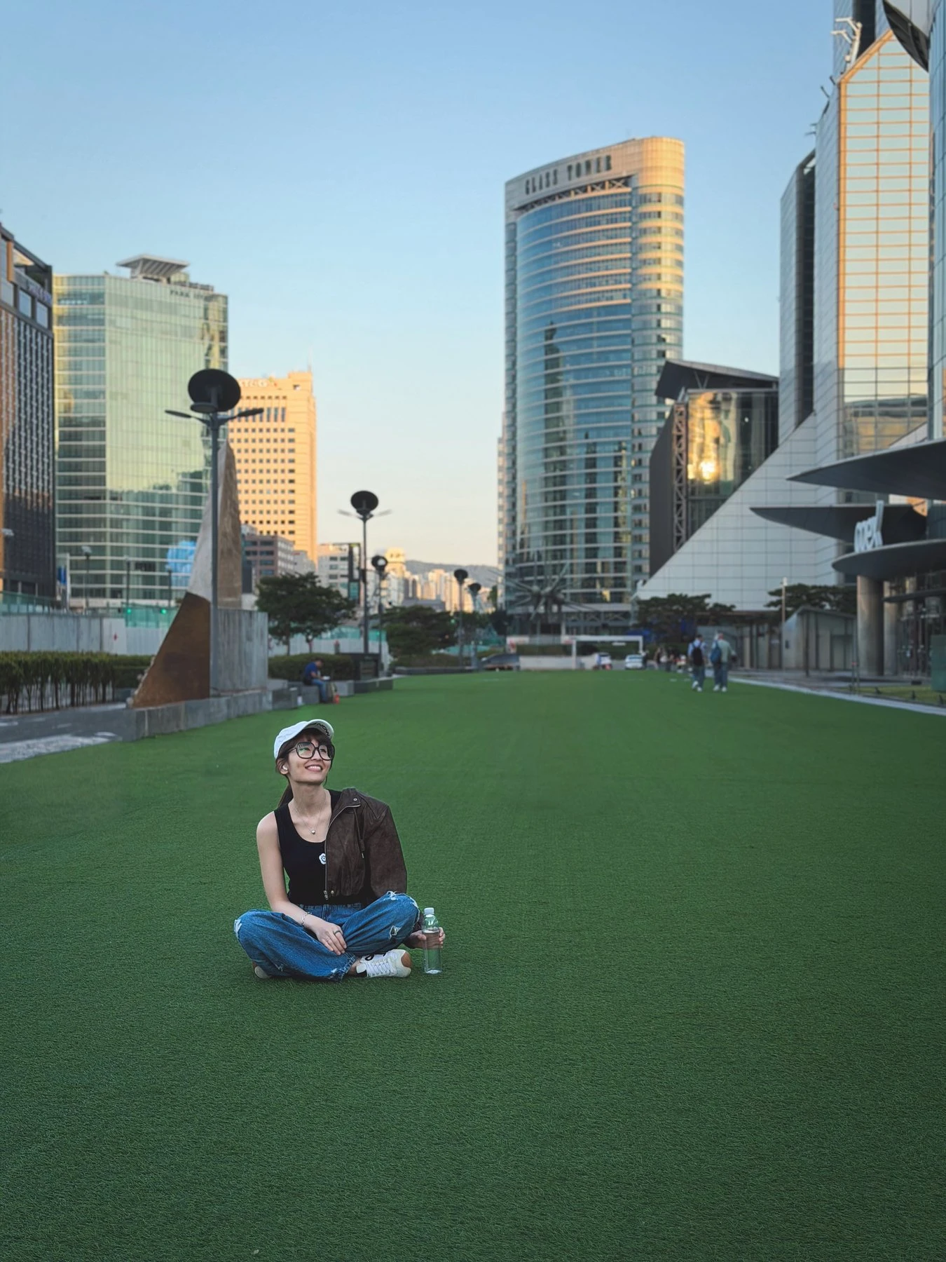Simple, Happy, and Authentic – Singaporean escort in Seoul — 3 / 30