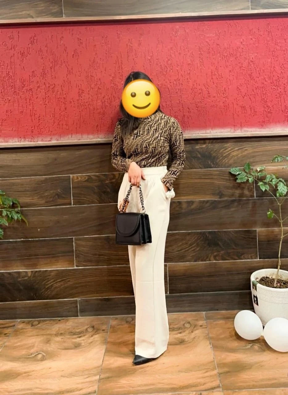 Samiksha Kapoor – Indian escort in Hyderabad — 2 / 4