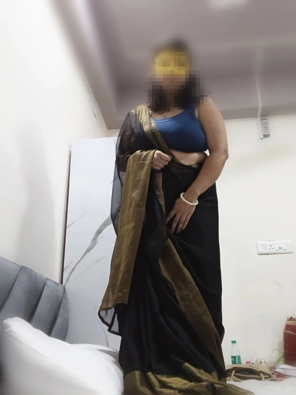 Madhuri Bhabhi – Indian escort in Kolkata — 6 / 9