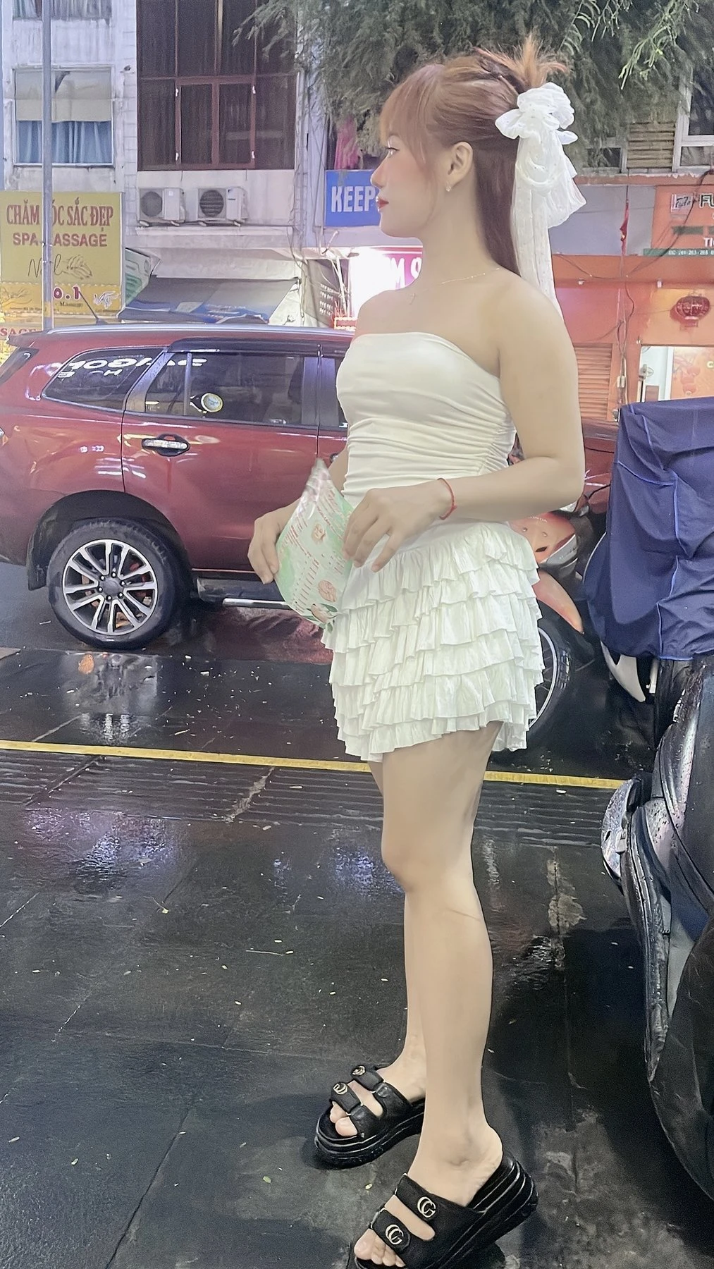 Cutie Yumie – Vietnamese escort in Ho Chi Minh City — 2 / 8