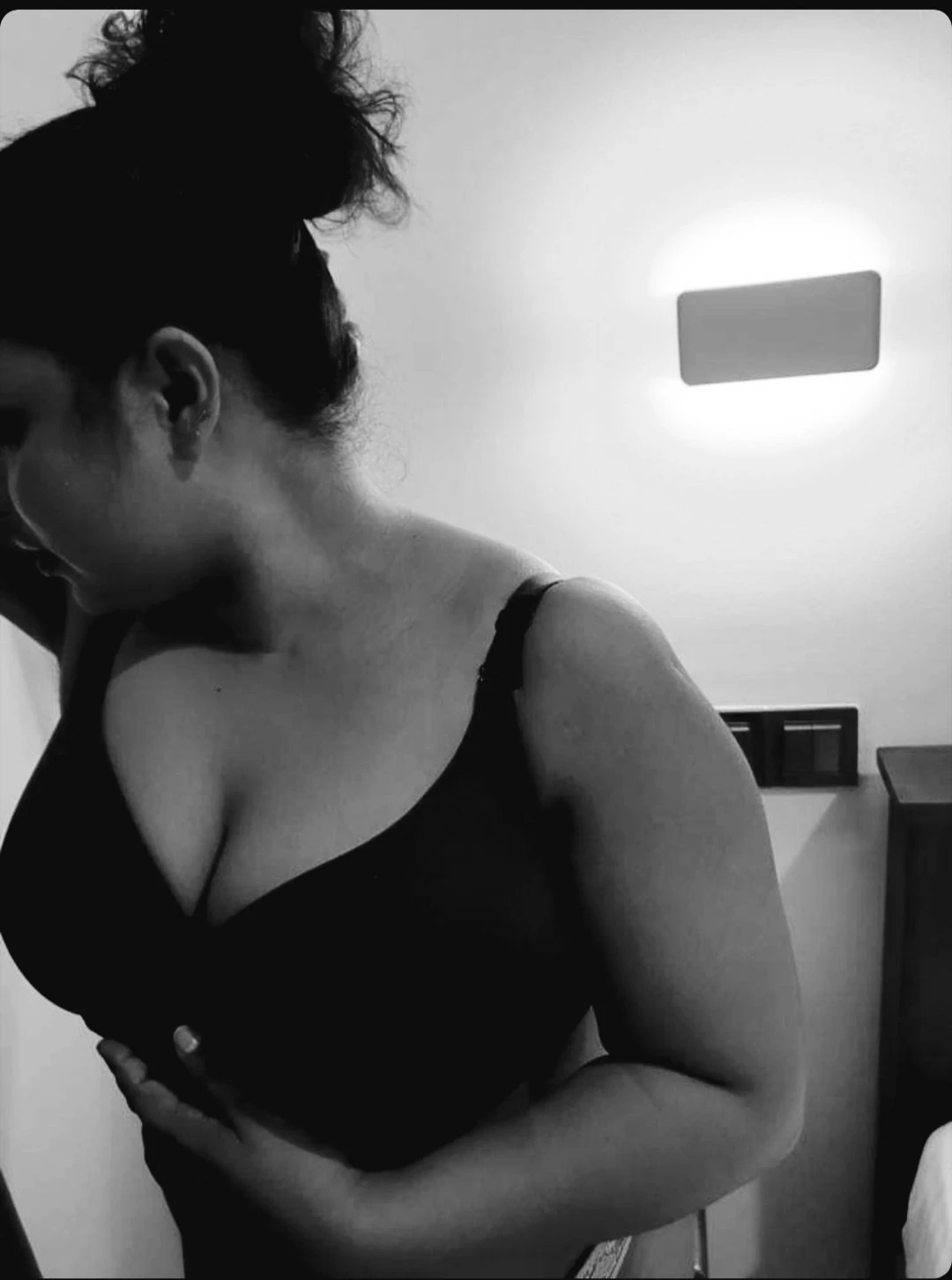 Roshelle Vip Service & Cam show – Sri Lankan escort in Colombo — 6 / 9