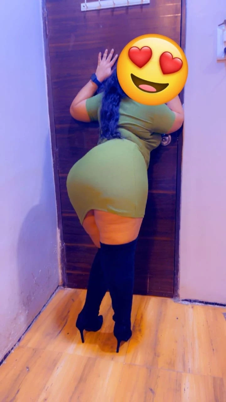 Jully – South African escort in Kolkata — 2 / 5