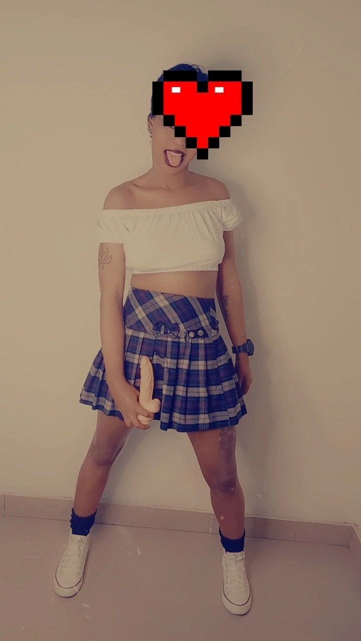 Blooms Petite – Ugandan escort in Kampala — 7 / 11