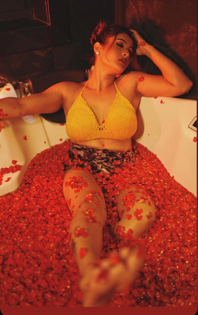 Pune Top Profile Availabl in Star Hotels – Indian escort in Pune — 1 / 2