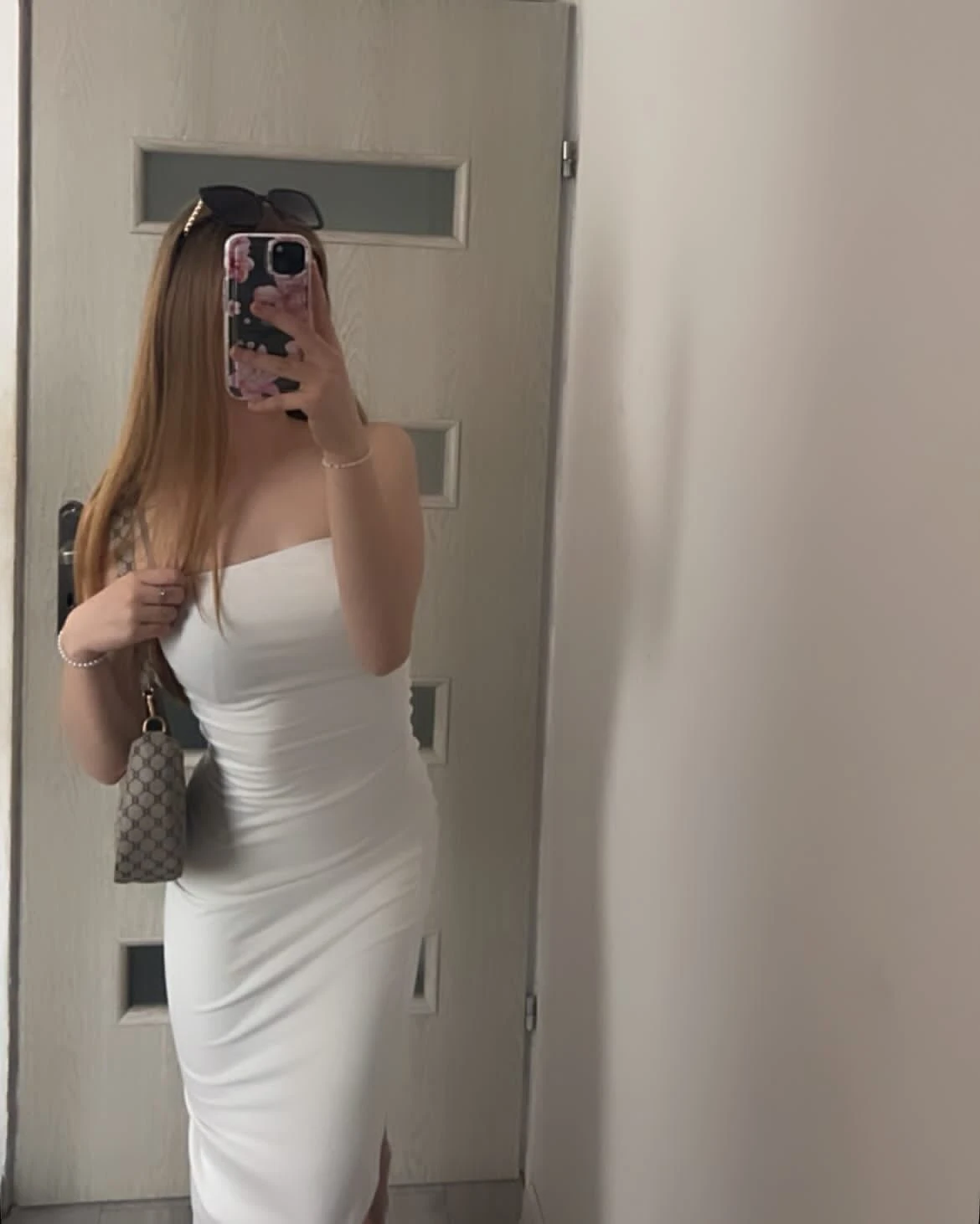 New Top Class Model Call Girls – escort in Pune — 7 / 8