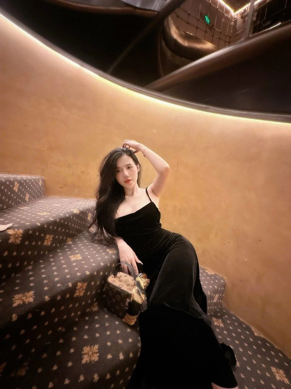 yumi – Vietnamese escort in Ho Chi Minh City — 9 / 10