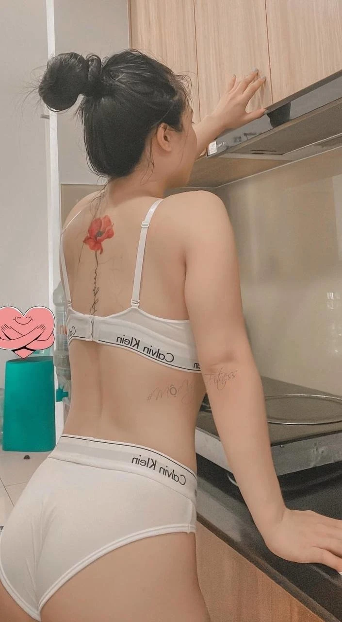 Lisa Incall and Outcall – Vietnamese escort in Candolim, Goa — 3 / 4