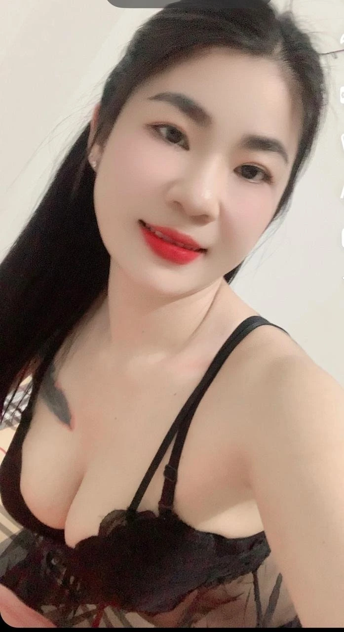 Lora – Japanese escort in Colombo — 11 / 12