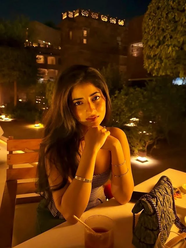 Aarohi – Indian escort in Noida, Escort, Noida