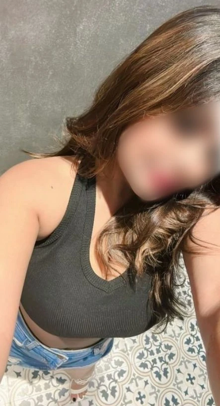 Myself Mahi – Indian escort in Kolkata — 2 / 4