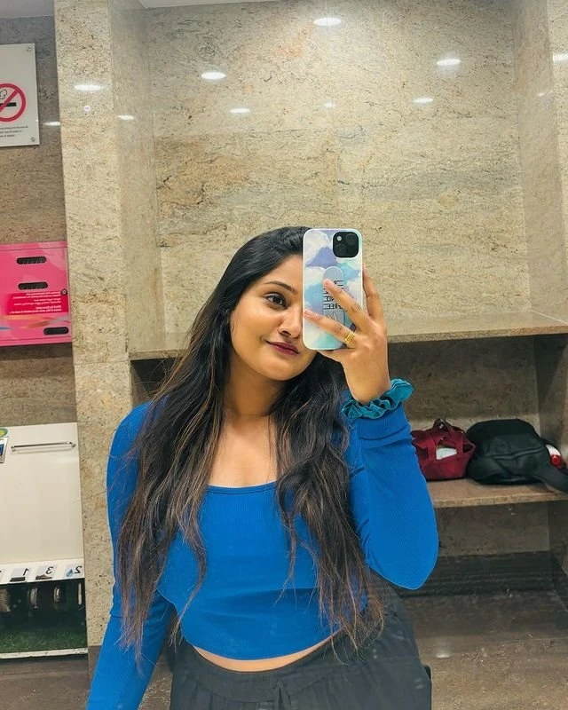 Riya (Real and Cam Service) – Indian escort in Mumbai — 3 / 7