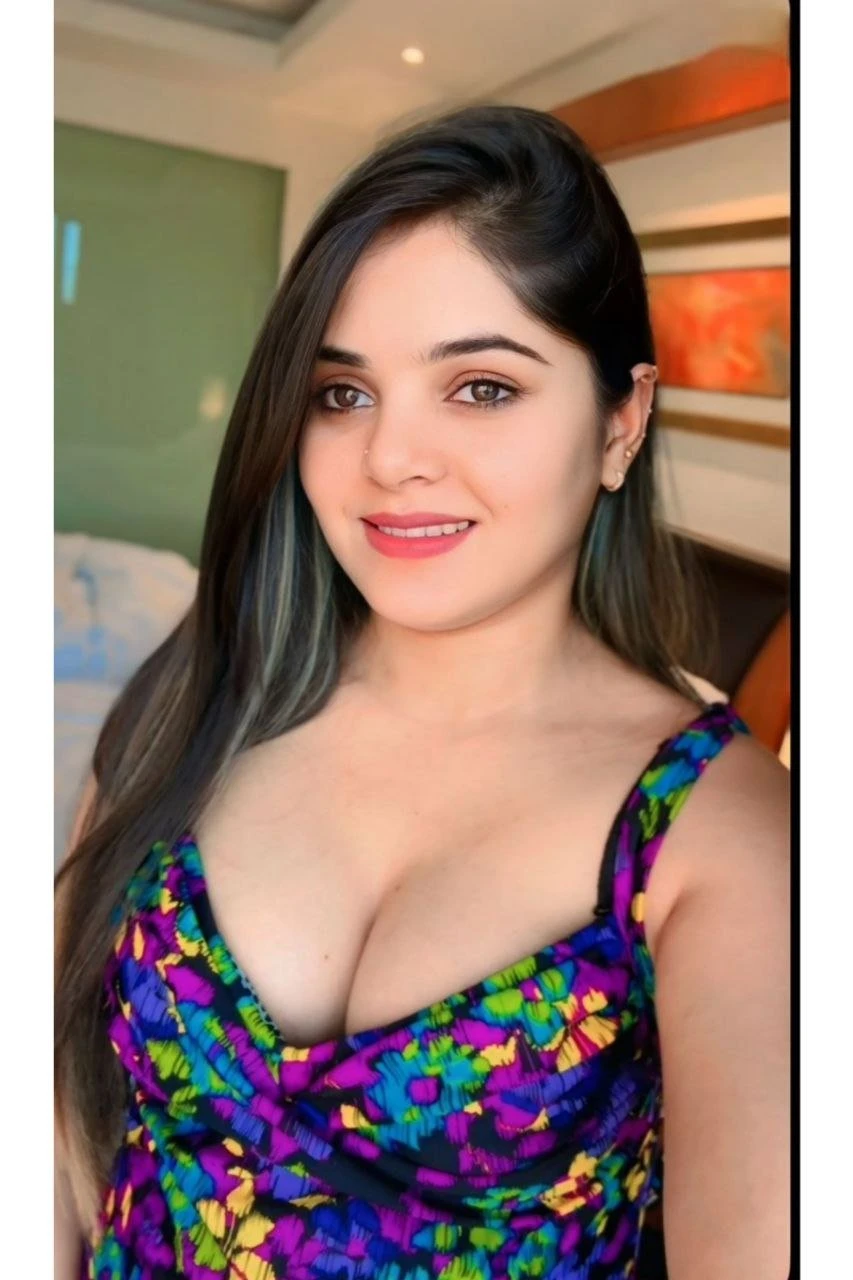 Alisha – Indian escort in Hyderabad — 1 / 5