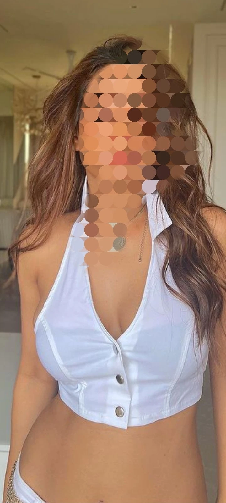 Akanksha independent girl – Indian escort in Mumbai — 13 / 14