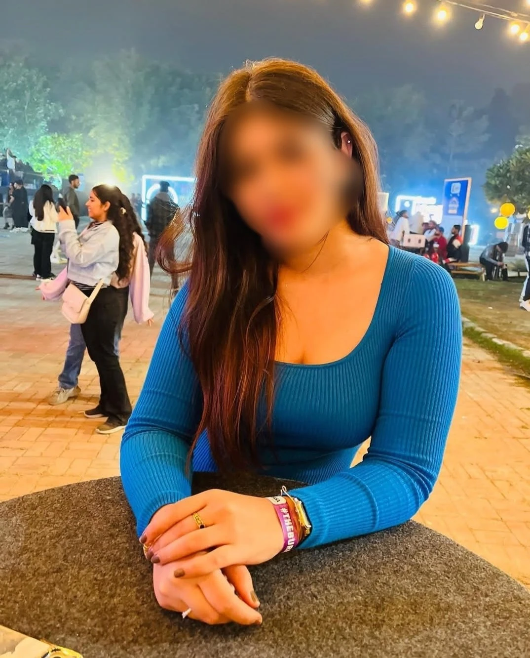 Manshi (Let'sfun together) real meet Cam – Indian escort in Mumbai — 2 / 5