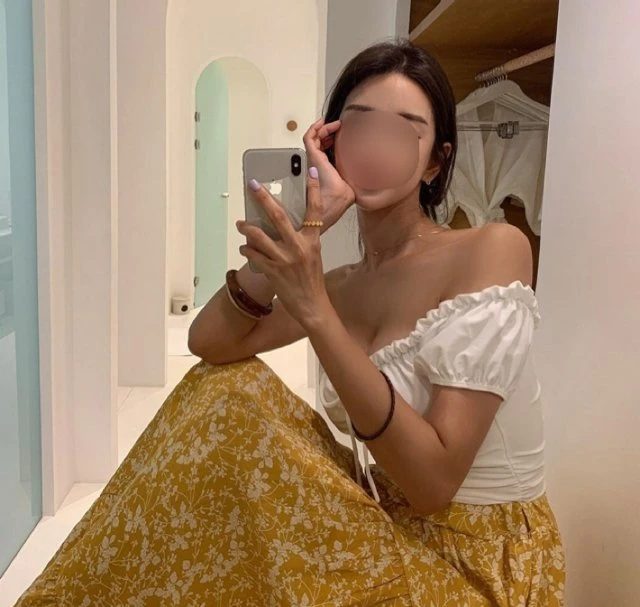 Somi – South Korean escort in Seoul — 4 / 6