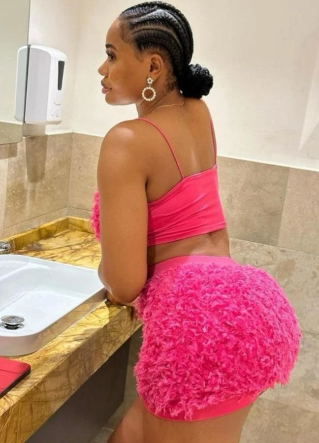 Milly bby – Central African escort in Hyderabad — 2 / 5