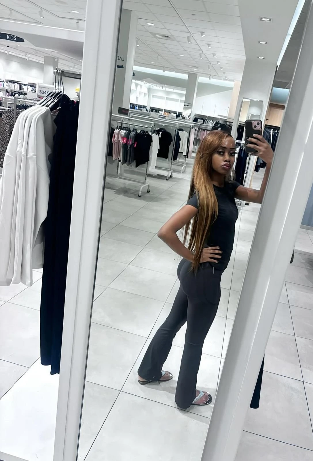Goddess – Egyptian escort in Pune — 4 / 6