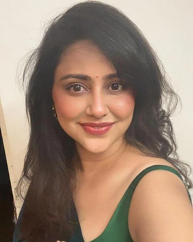 Suchitra Rao – Indian escort in Siliguri — 3 / 5