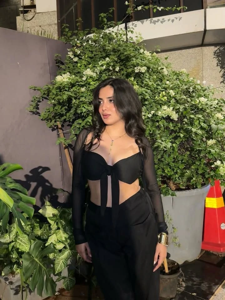 Pallavi – Indian escort in Noida — 3 / 6