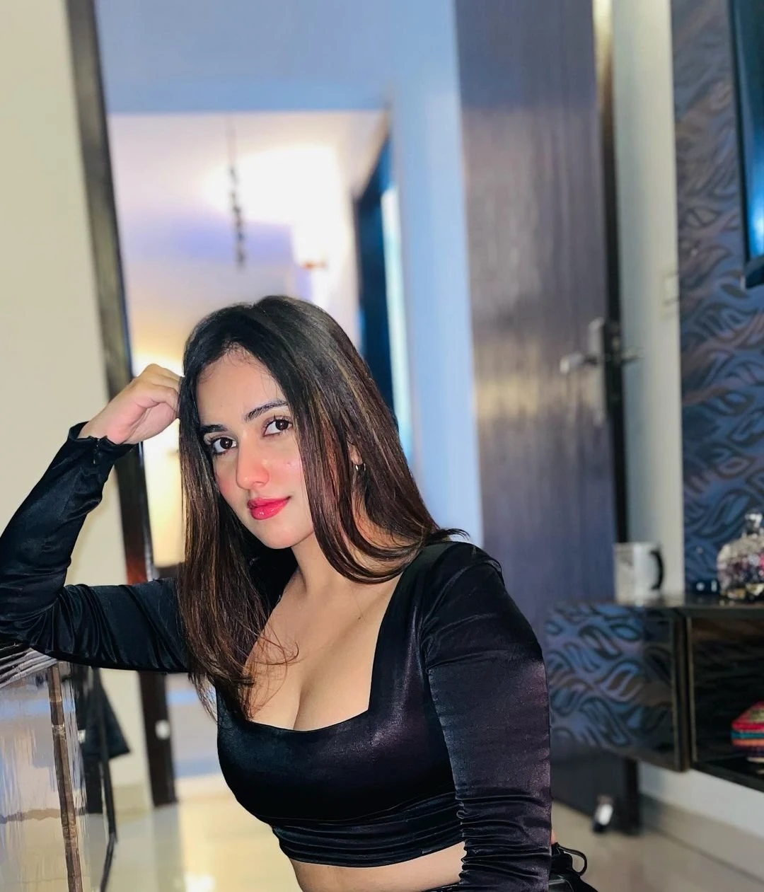 Vedika Escorts Service – Indian escort in Mumbai — 3 / 4