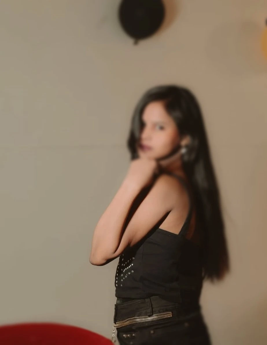 Neha Singh – Indian escort in Hyderabad — 2 / 6