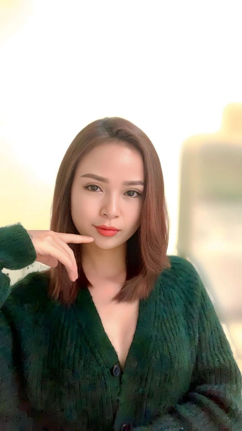 Julia – Vietnamese escort in Hanoi — 2 / 8