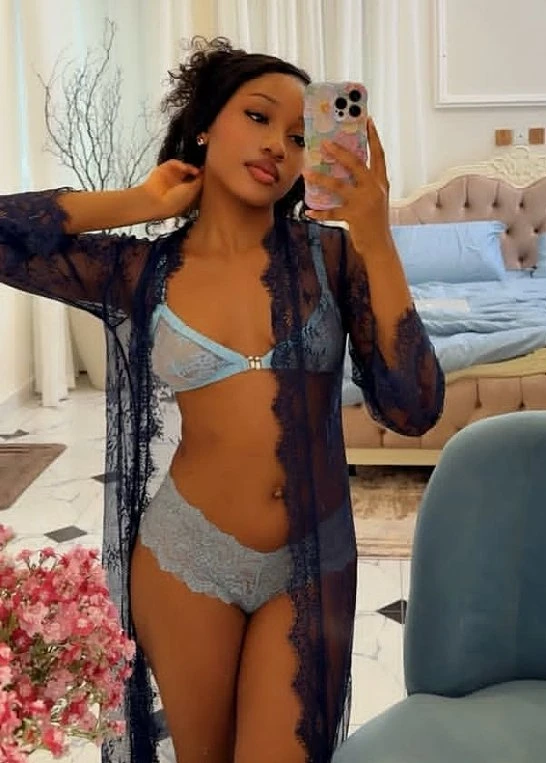 Sexy African Girl Alone – South African escort in Noida — 2 / 4