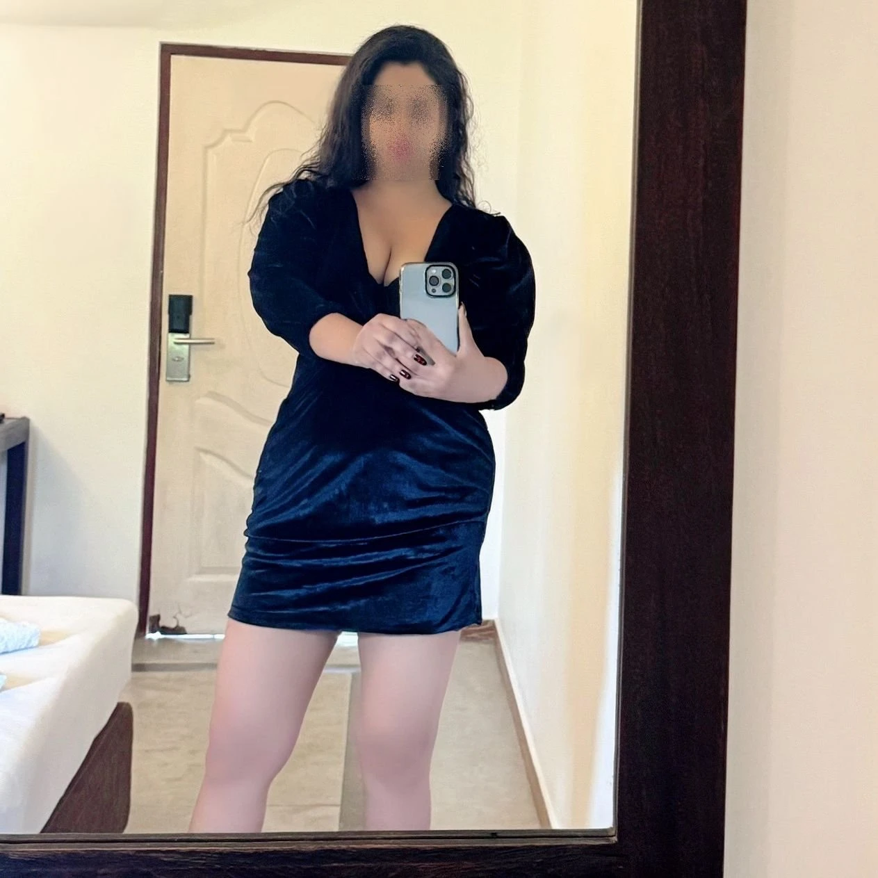 Cute, Slim Elegant young MILF – Sri Lankan escort in Colombo — 7 / 8