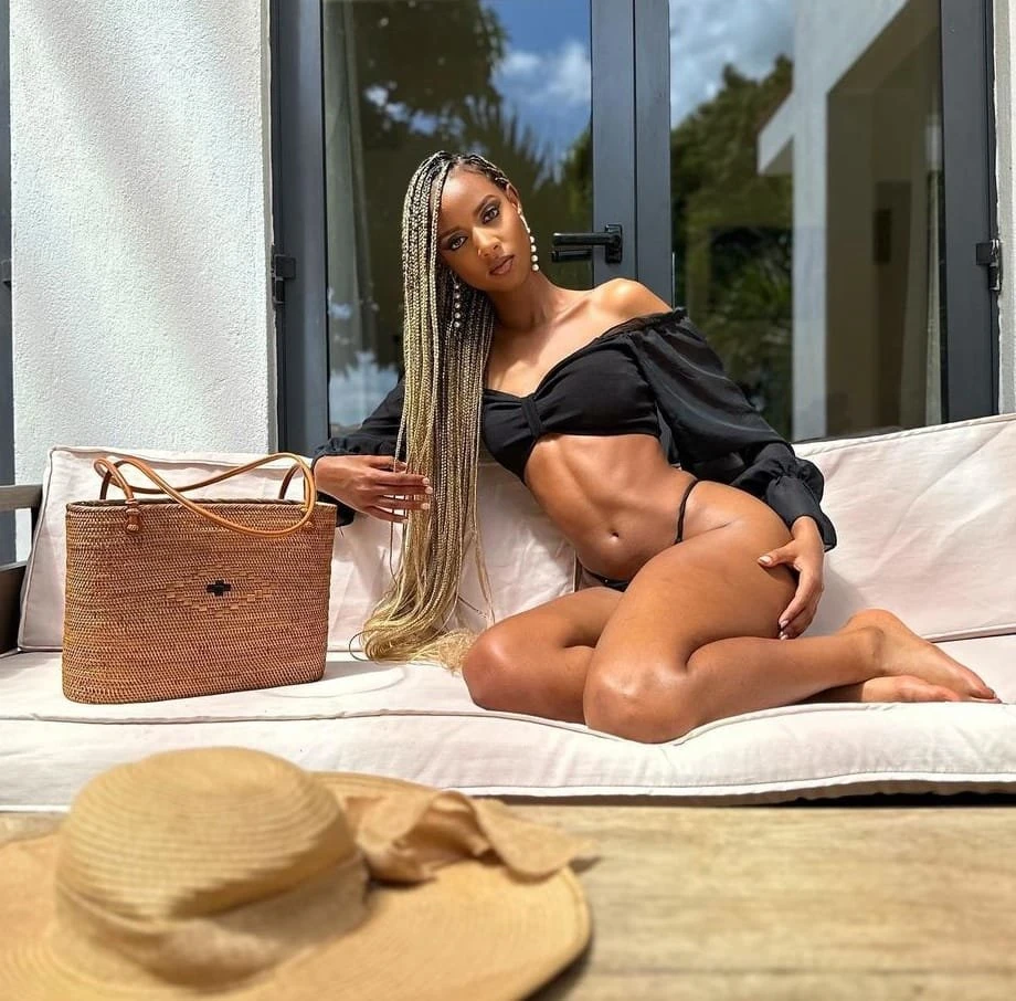 Diva – Ugandan escort in Beirut — 7 / 9