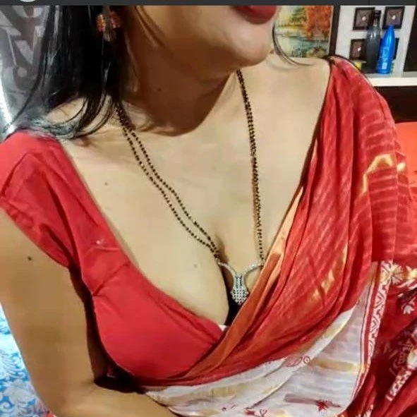 Cam model Man - Mohini 21 – Indian escort in Kolkata — 3 / 4