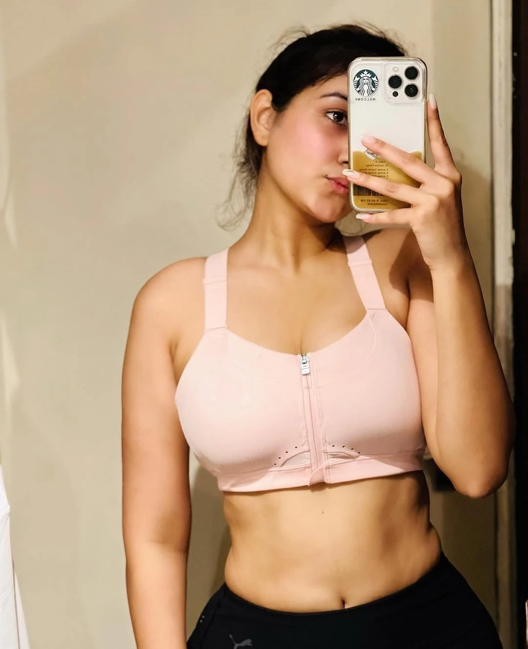 Individual escort Nude Cam/Chat – Indian escort in Noida — 2 / 4