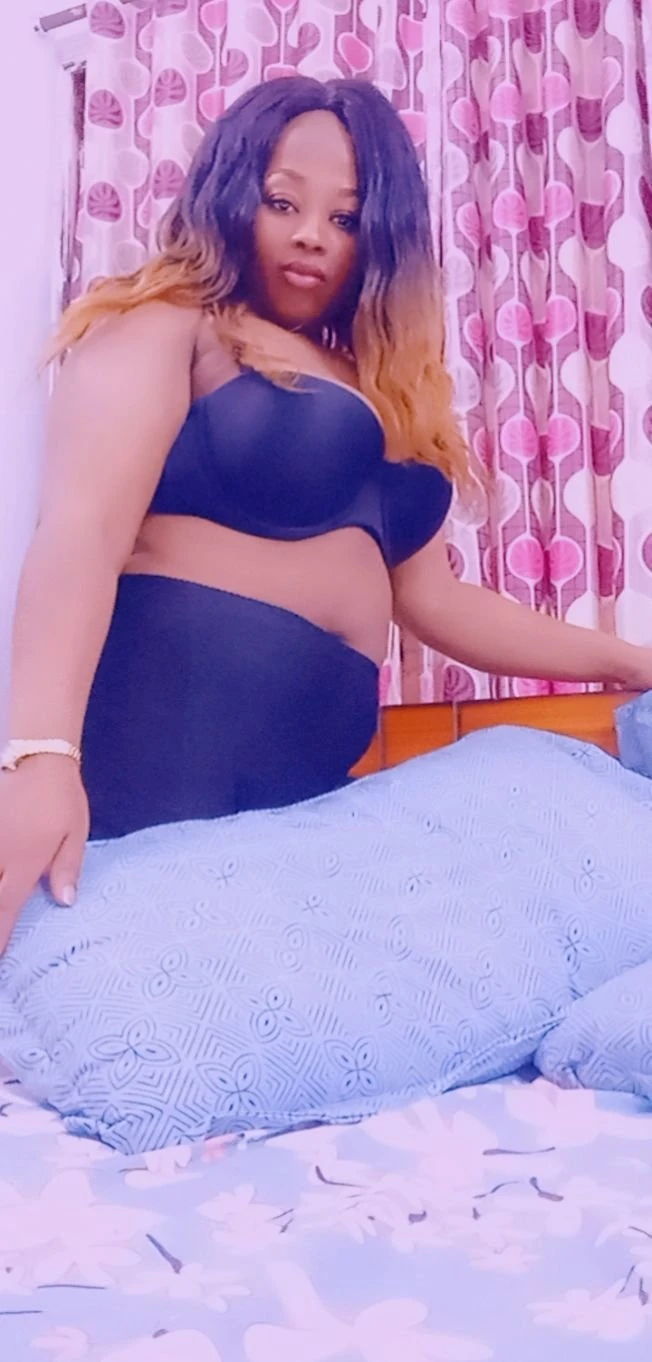 Tia from whitefield – Kenyan escort in Bangalore — 10 / 12