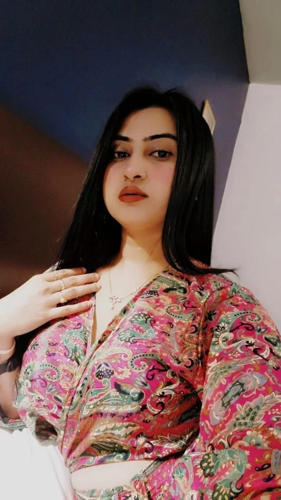 Janvi kapoor genuine independent escort – Indian escort in New Delhi — 3 / 4