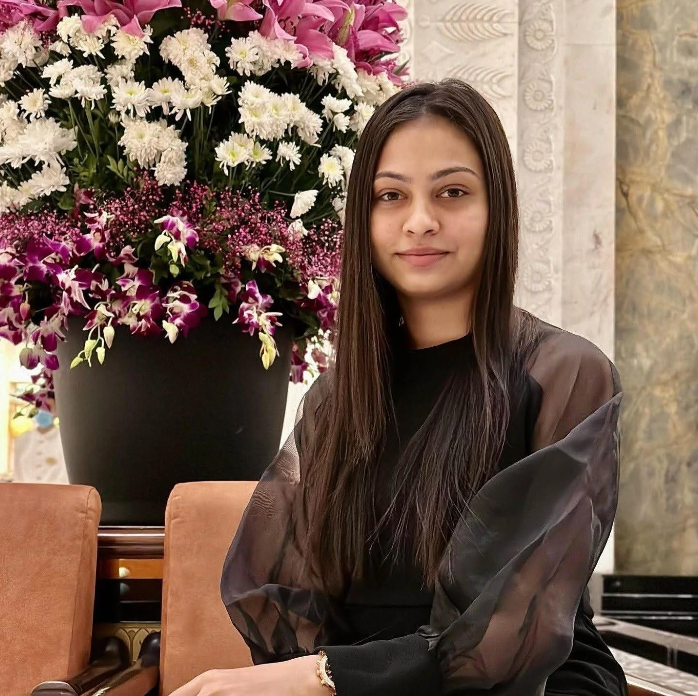 Soniya Jaiswal – Indian escort in Hyderabad — 1 / 2