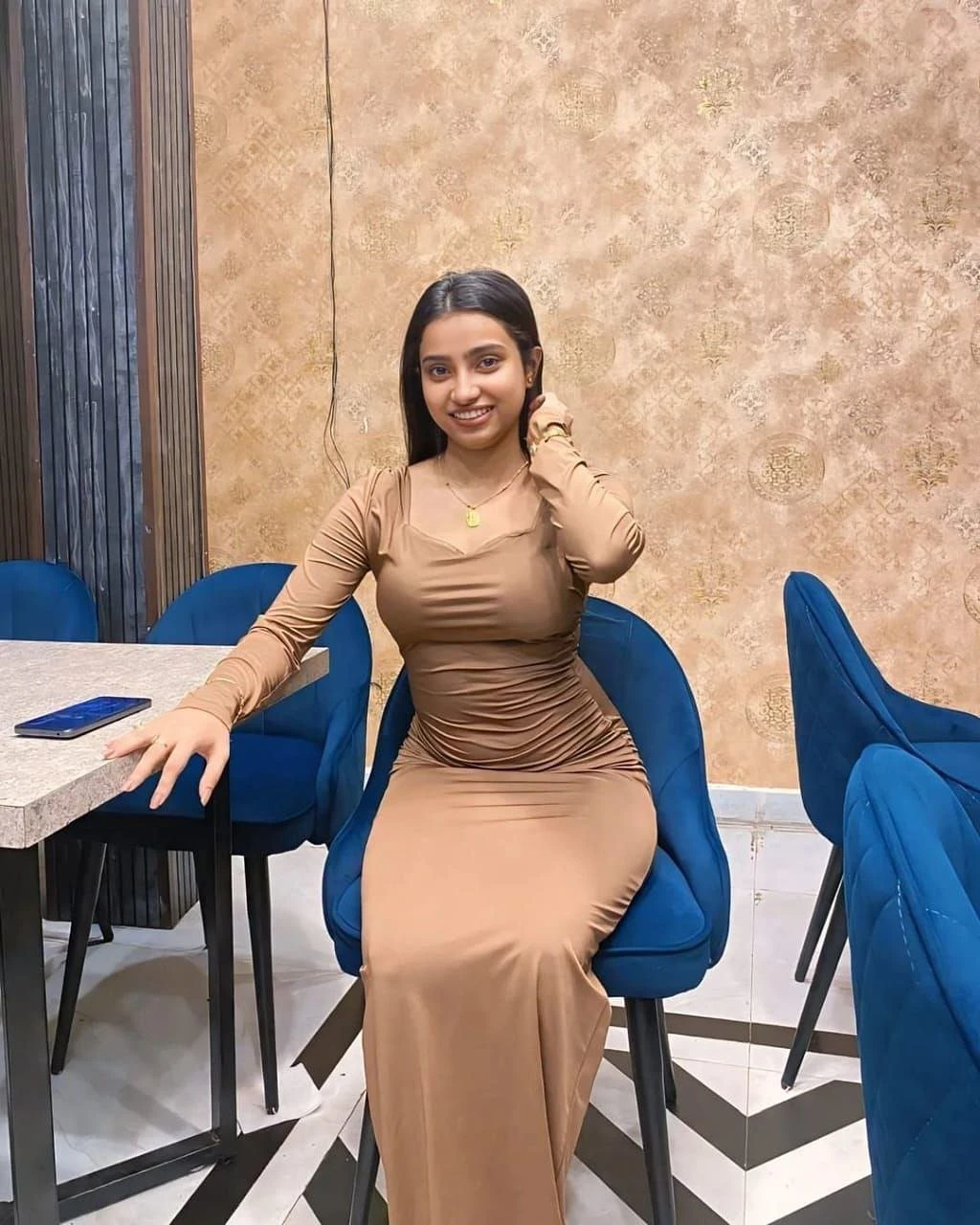 Ronika – Indian escort in Vadodara — 3 / 4