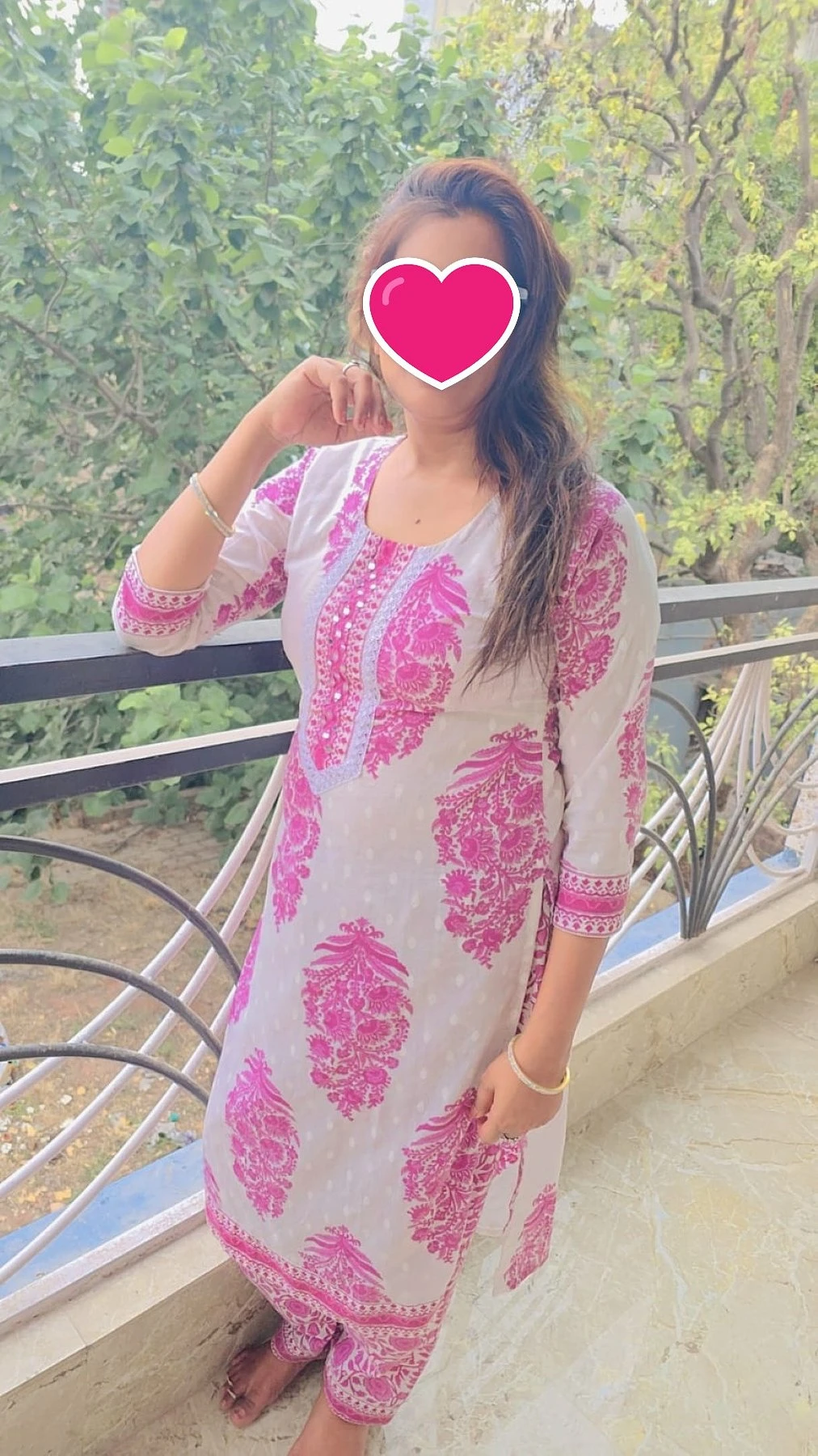 Independent Nidhi – escort in New Delhi — 3 / 5