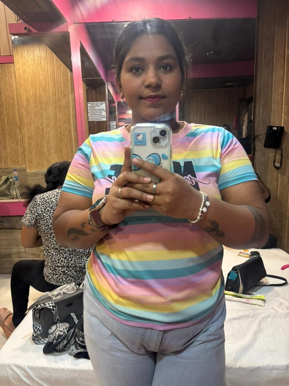 Taniya Singh – Indian escort in Pune — 2 / 3