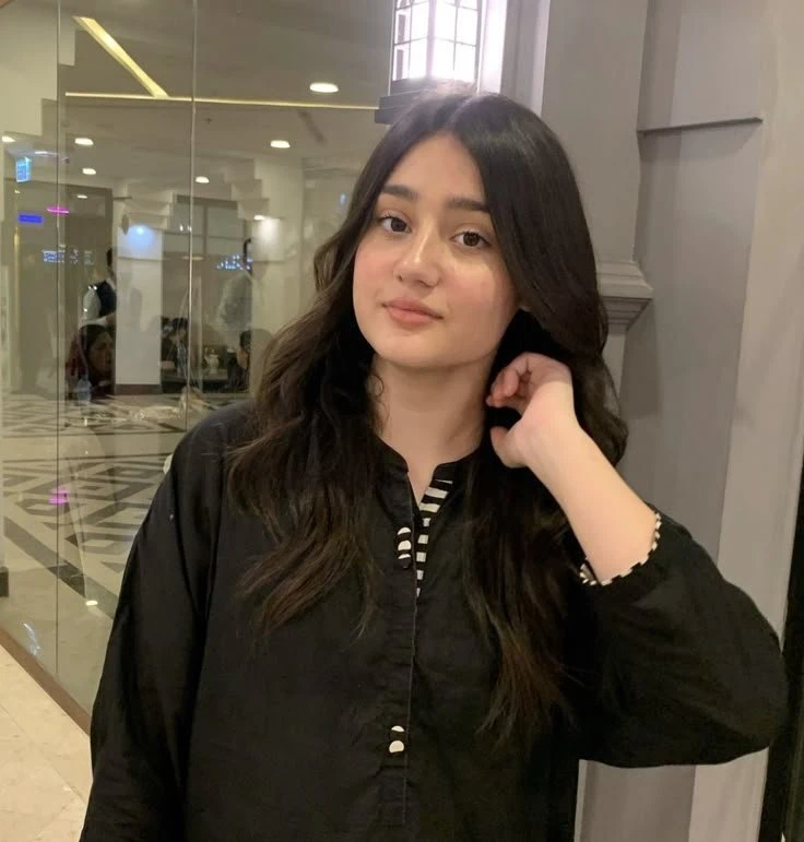 Sakshi – Indian escort in Kolkata — 1 / 5