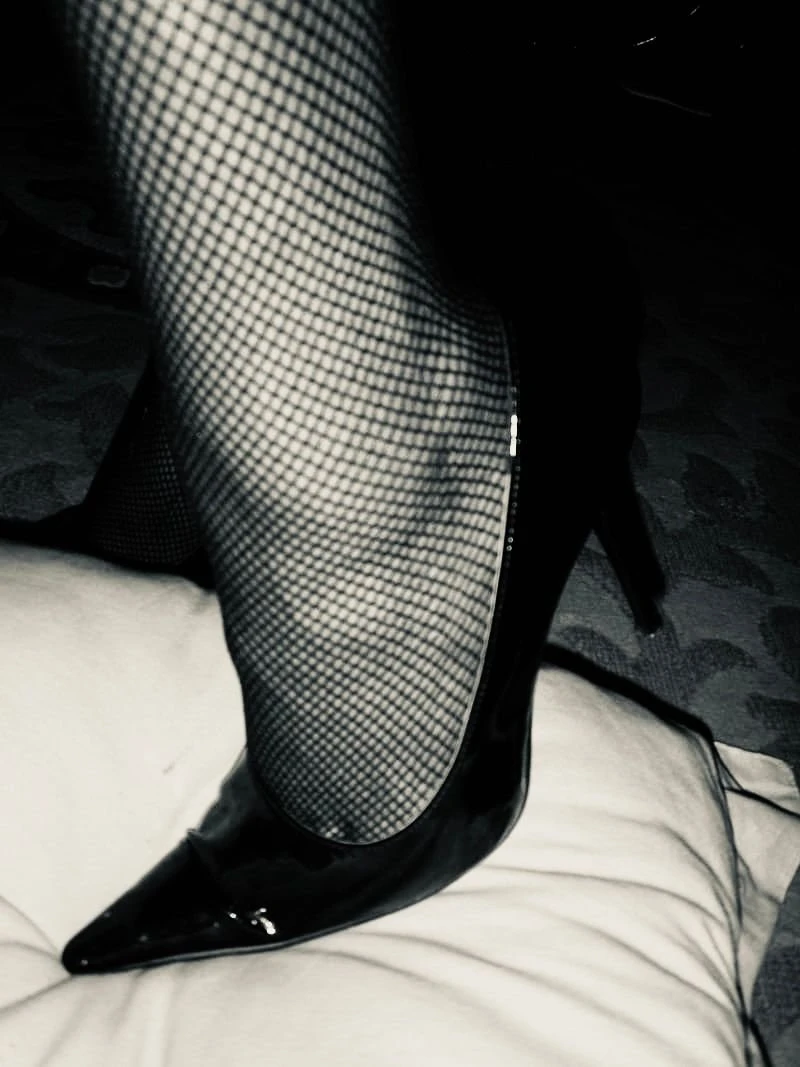 Dominatrix Rose Black – Spanish dominatrix in Stockholm — 6 / 8