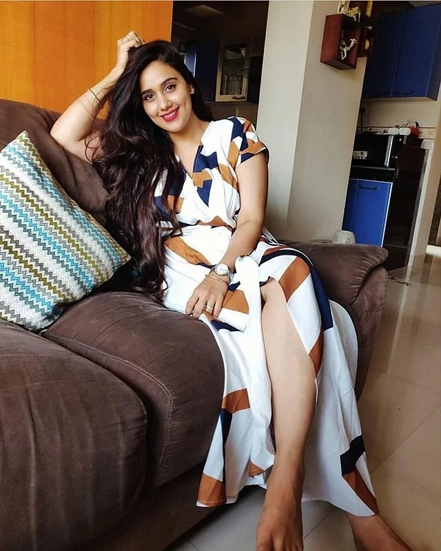 Roshni – Indian escort in Thane — 3 / 4