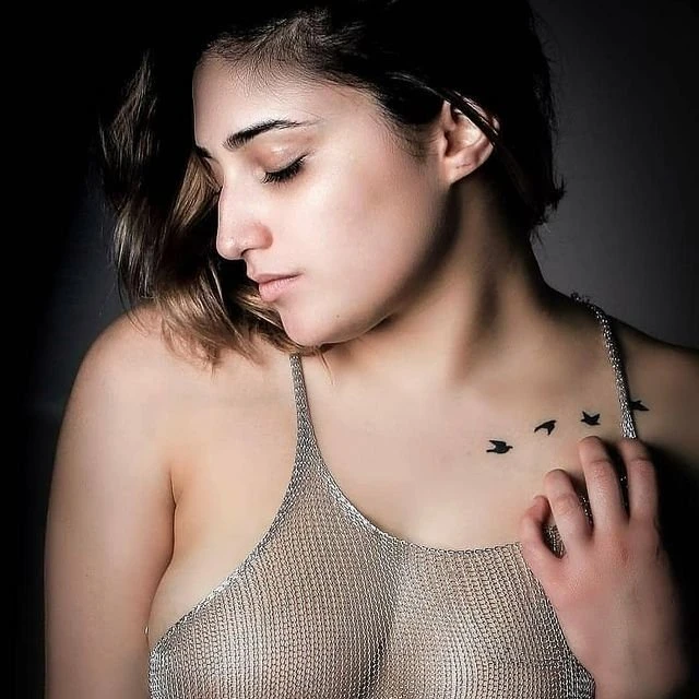 Nisha – Indian escort in Mumbai — 1 / 2