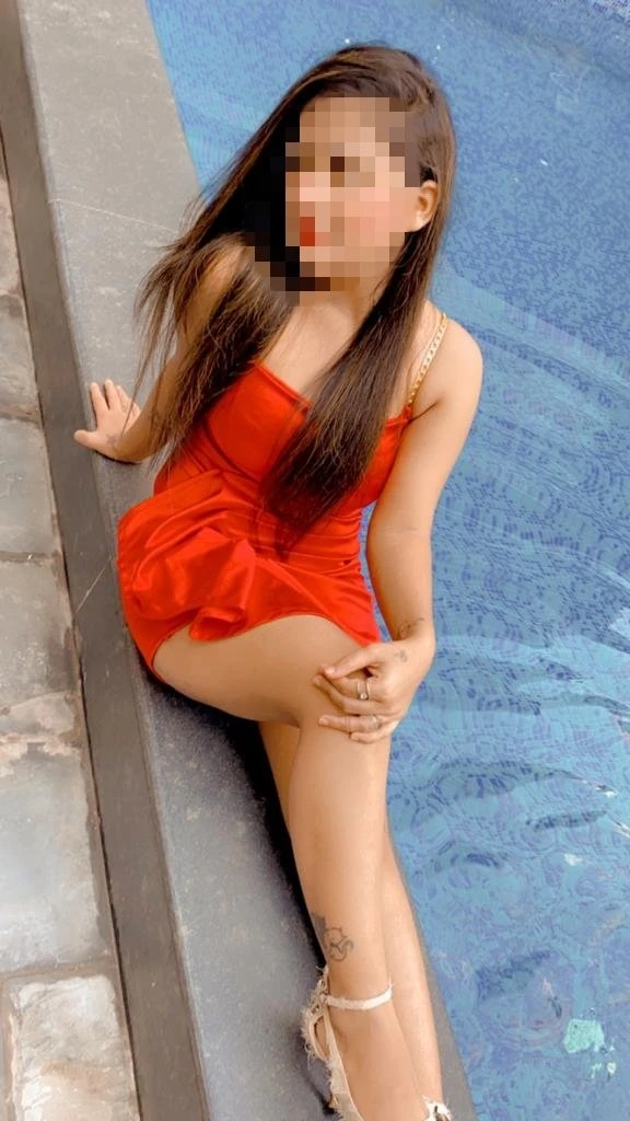 Neha Sharma Indipendent Cam & Meet Cash – Indian escort in Hyderabad — 1 / 4