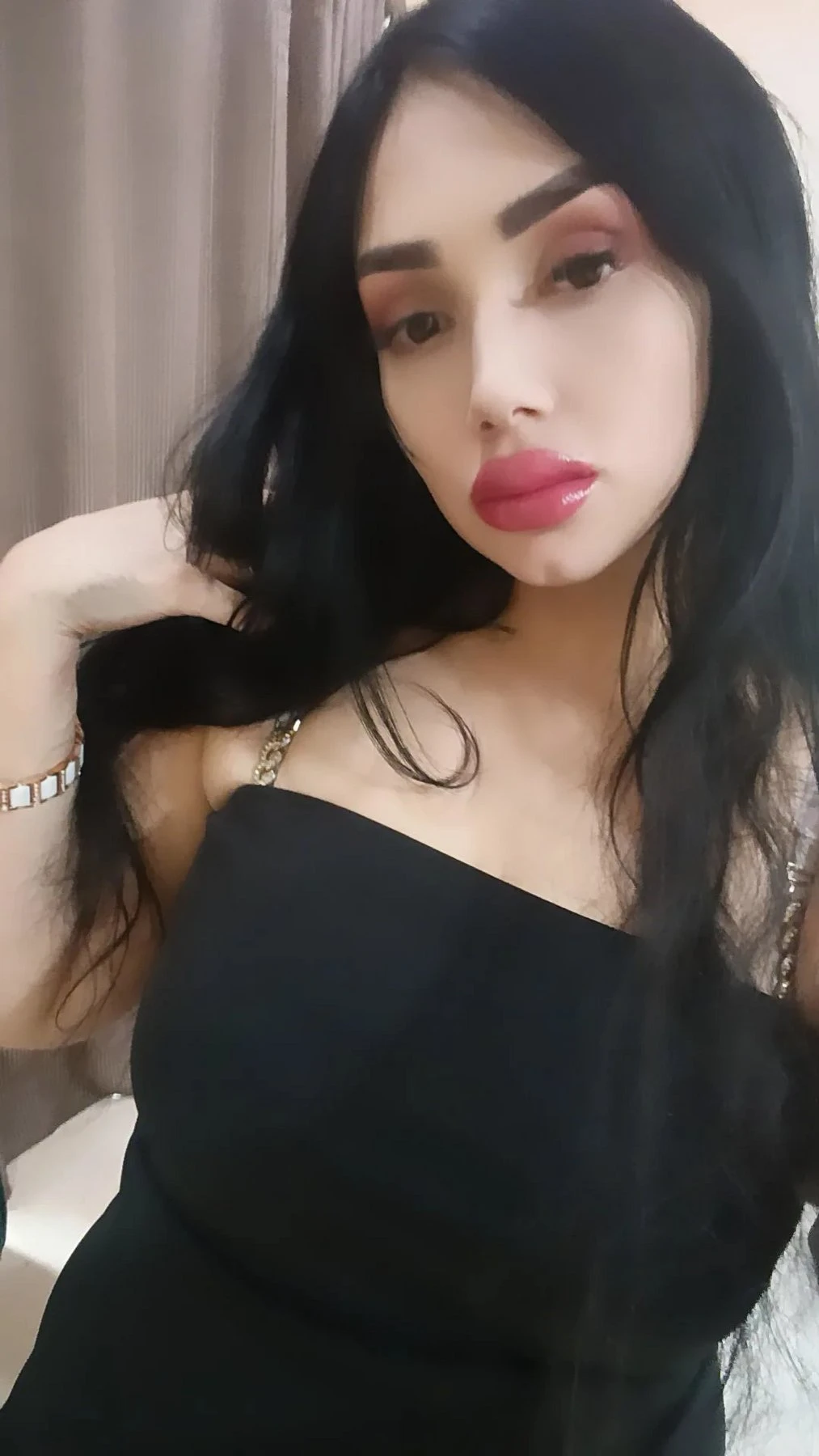 Milana – Russian escort in Mumbai — 4 / 8